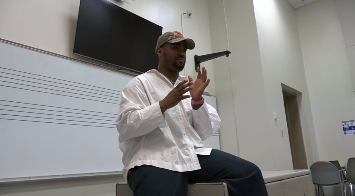 Dillard Alum Edward Buckles Motivates Students During Campus Visit